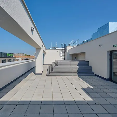 شقة Rent Like - Spacious With Balcony Slonimskiego 2 *