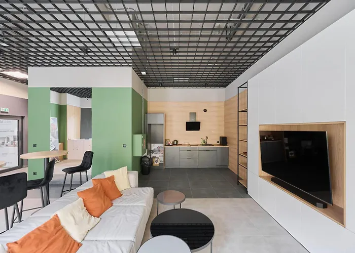 Lejlighed Rent Like - Spacious With Balcony Slonimskiego 2